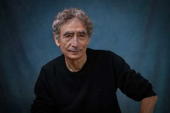 Dr. Gabor Maté razloži, zakaj potlačevanje jeze vodi v številne bolezni