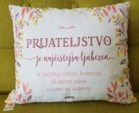 Okrasna blazina - Prijateljstvo je najčistejša ljubezen. Je najvišja oblika ljubezni, ob kateri nihče ničesar ne zahteva.